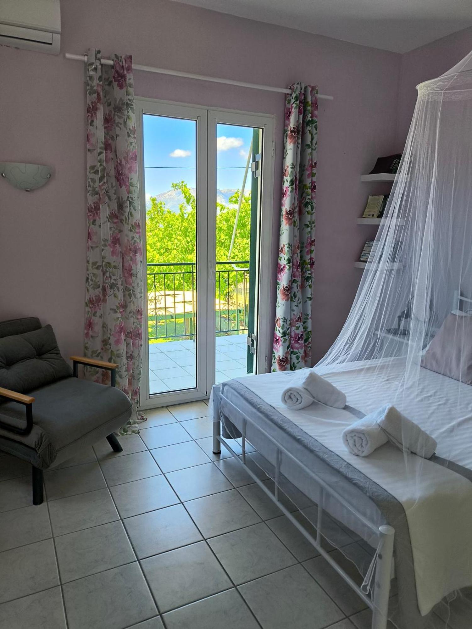 Rosegarden Villa Sami  Exteriör bild